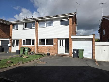 3 bedroom semi-detached house to rent - Photo 2