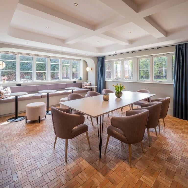 Studio Flat, Augustus Road, SW19 - Photo 1