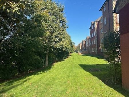 Bellingham Court ,Wanderer Drive, Barking IG11, Property for rent - Photo 4