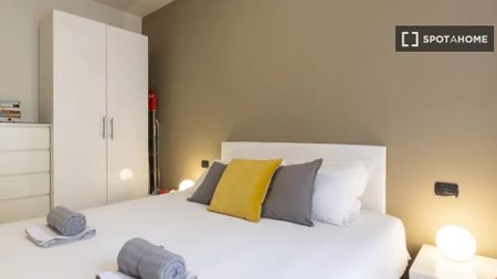 milan, Lombardy 20144 - Photo 2