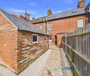 3 bedroom terraced house to rent - Photo 6