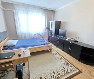 A room for rent for a GIRL near the University Faculties - Photo 2