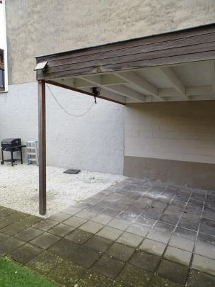 Ruime rijwoning met tuin en parkeerplaats in centrum Sint-Denijs- Westrem - Foto 1