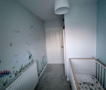 3 bedroom semi-detached house to rent - Photo 5
