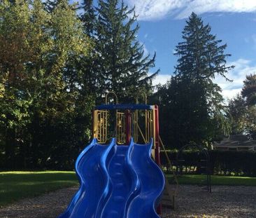 For Lease - 42 Farley Lane, Hamilton, Ontario - Photo 2