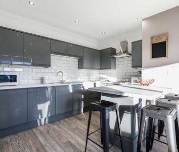 4 bedroom flat to rent - Photo 5