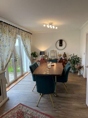 4 bedroom detached house to rent - Photo 3