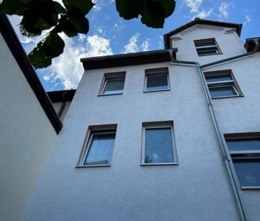 Gemütliche Dachgeschosswohnung mit Sichtbalken zu vermieten! - Photo 1