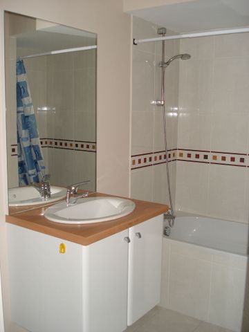 Location appartement 2 pièces, 42.00m², Fontenay-le-Comte - Photo 4