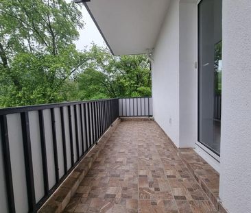 Bezugsfertig ab März 2026! Renovierte 2-Zimmer-Wohnung mit Balkon i... - Photo 1