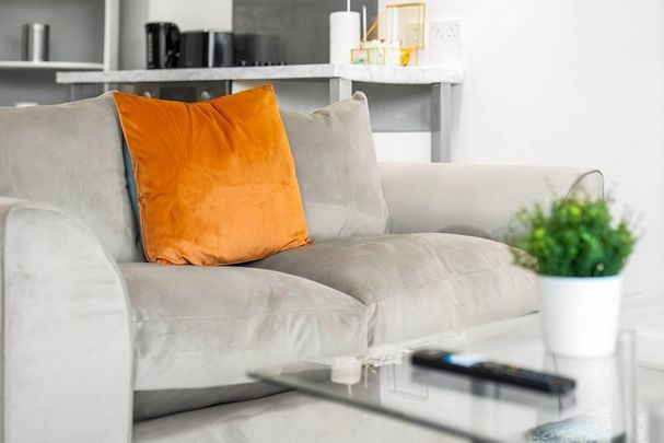 2 bedroom serviced apartment to rent - Photo 1