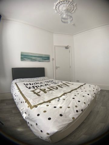 Room in a Shared House, Argyle Street, RG1 - Photo 4
