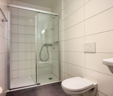 Joli appartement rafraîchi de 2.5 pièces au rez - Photo 2