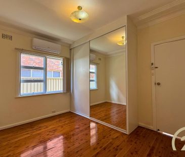 3 Bedroom Family Home, Located in a Prime Location! - Photo 3