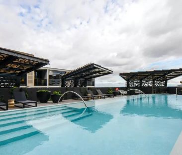 Stylish One Bedroom Apartment in the Sought After North Complex - Photo 5