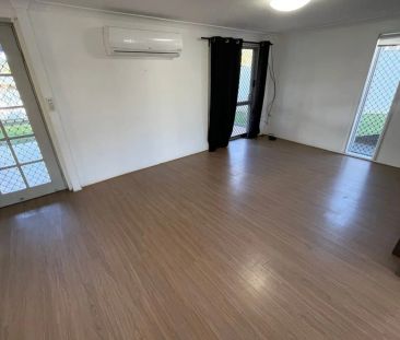 Spacious Family Home in Daisy Hill. - Photo 2