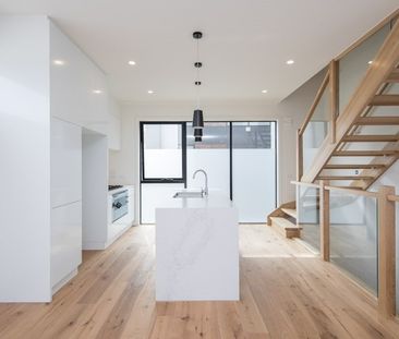 20 Velvet Road, Port Melbourne VIC 3207 - House For Rent | Domain - Photo 6