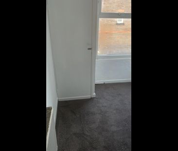 1 Bed Flat, Holt Road, L7 - Photo 1