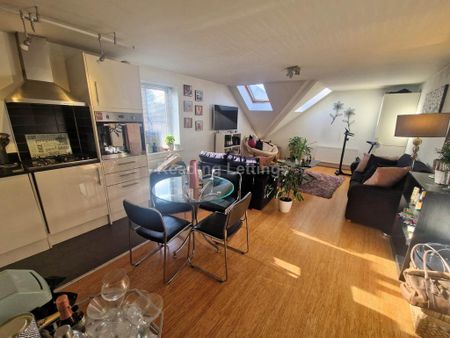 1 bedroom apartment to rent - Photo 2