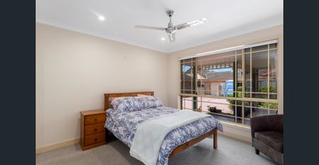 Neat & Tidy Spacious Villa! - Photo 5