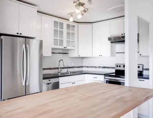 10 Fontenay | 10 Fontenay Court, Toronto - Photo 1