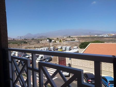 Se alquila en Las Galletas apartamento de 1 dormitorio - Photo 3