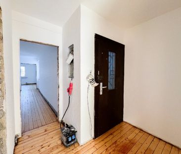 Neuvermietung nach Renovierung! Ca. 57 m² große 2-Zimmerwohnung mit... - Photo 1