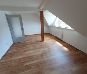 Hermsdorf, Helle 2-Raum-Wohnung im Zentrum von Hermsdorf (DG links) - Photo 1