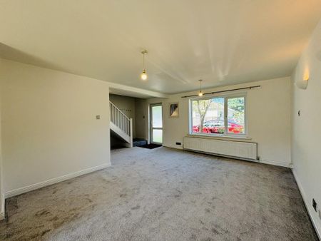 3 bedroom semi-detached bungalow to rent - Photo 2