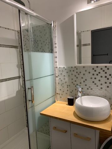 Location Appartement 3 pièces 48m² CHALON SUR SAONE 71100 - Photo 3