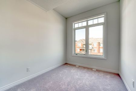 For Lease - 1112 Lockie Drive, Oshawa, Ontario - Photo 4