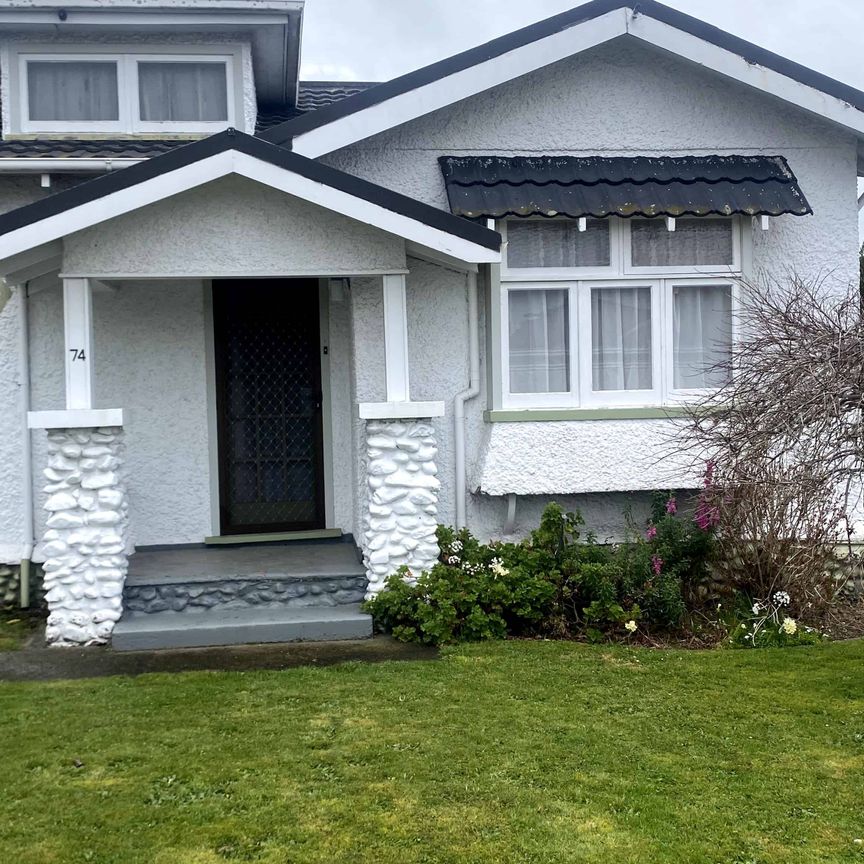 Three Bedroom Shamrock Street - Photo 1