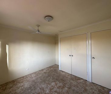 Unit in Complex - Break Lease - Photo 2