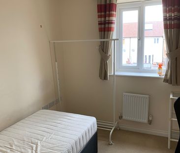 6 Bed Terraced House, Wood Mead, BS16 - Photo 3