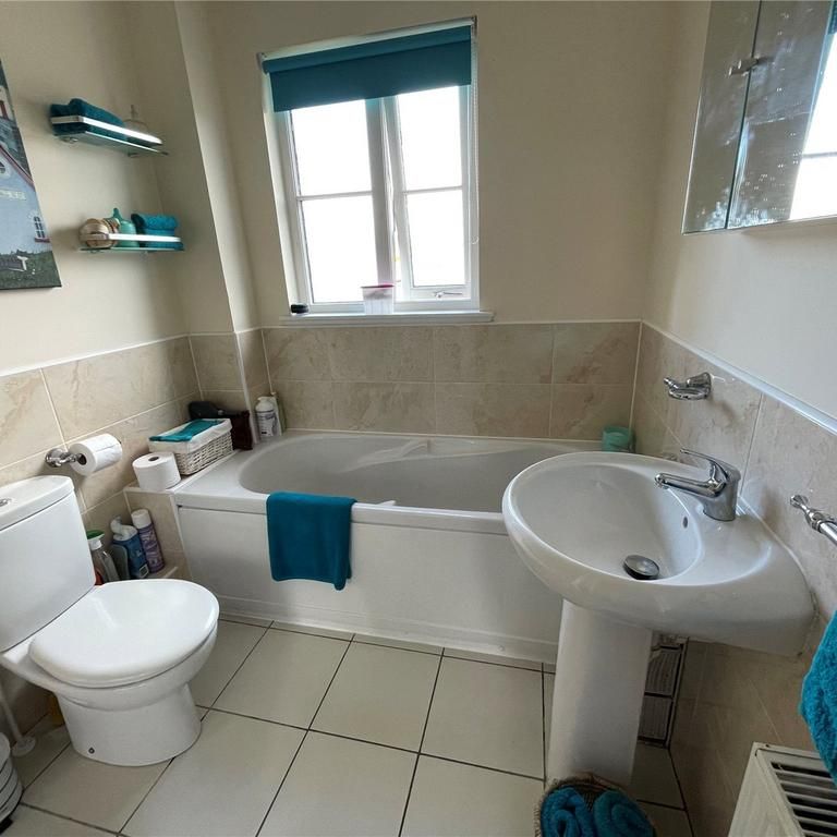 2 bedroom terraced house to rent - Photo 1