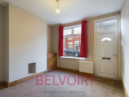 2 bedroom semi-detached house to rent - Photo 2