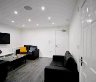 9 Beds 9 Baths - Photo 1