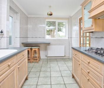 Lord Warden Avenue, Walmer, Deal, CT14 7JR, Kent - Photo 3