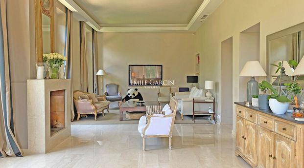 A louer, Cannes Cote d'Azur, proche centre ville avec piscine, 7 chambres - Photo 1