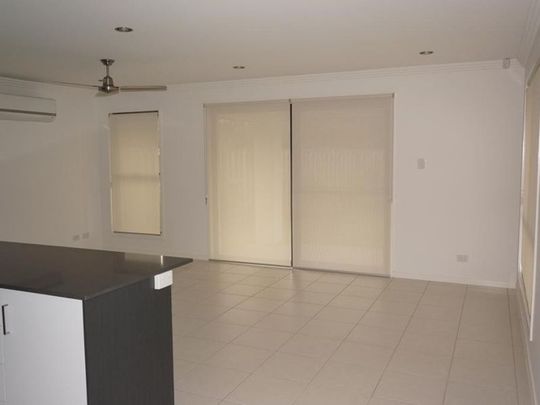 2/33 Warilla View, Blacks Beach - Photo 1