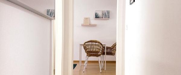 Zweiraumwohnung mit großer Terrasse im Zentrum - Photo 1