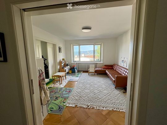 ab sofort bis mind. 30.09.2027 grosszügige 6.5-Zimmer-Terrassenwohnung an der Restelbergstrasse - Foto 1