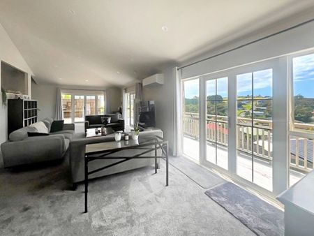 WHAT A STUNNER! - 3 BEDROOMS - FABULOUS ARKLES BAY! - Photo 5