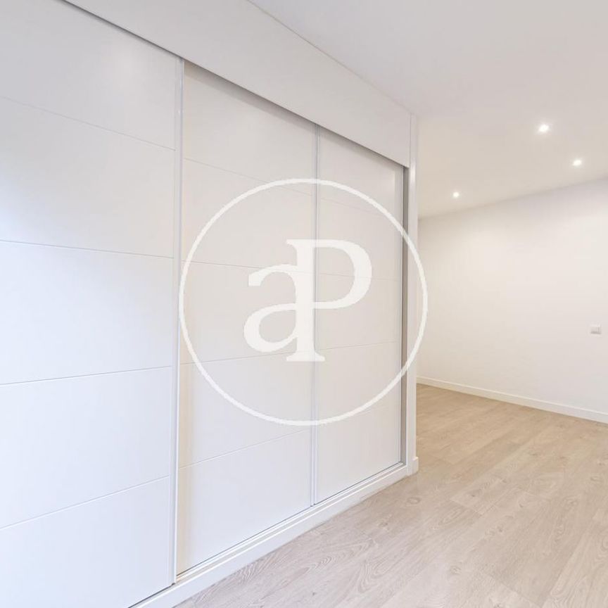 Flat for rent in Fuente del Berro (Madrid) - Photo 1