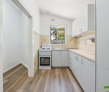 Beautiful, renovated home close to Public Transport, Airport and Sy... - Photo 6