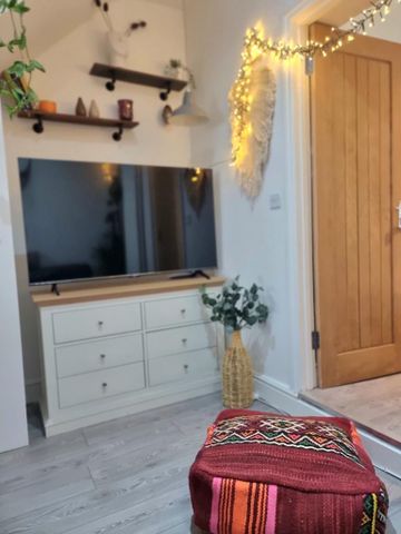 4 bedroom flat to rent - Photo 4