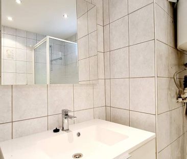 Appartement te huur in Liège voor € 580 met 1 slaapkamer - Photo 6