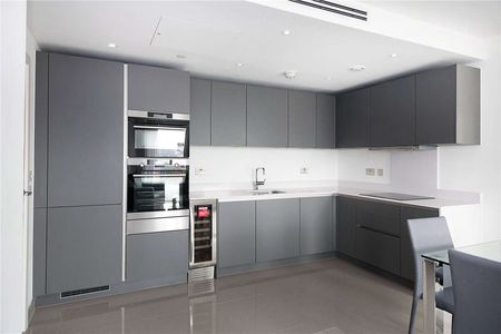 A beautifully appointed, one bedroom apartment situated within this modern development located in the heart of Blackfriars Circus, Southwark. - Photo 4