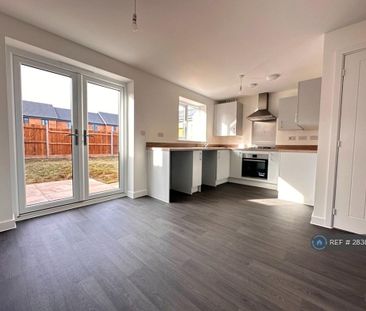 3 bedroom semi-detached house to rent - Photo 3