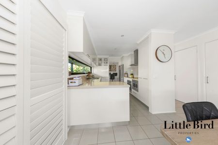 2 Adamson Crescent, Wanniassa ACT 2903 - House For Rent | Domain - Photo 2